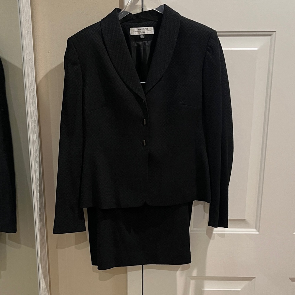 Tahari Arthur Levine petite black suit